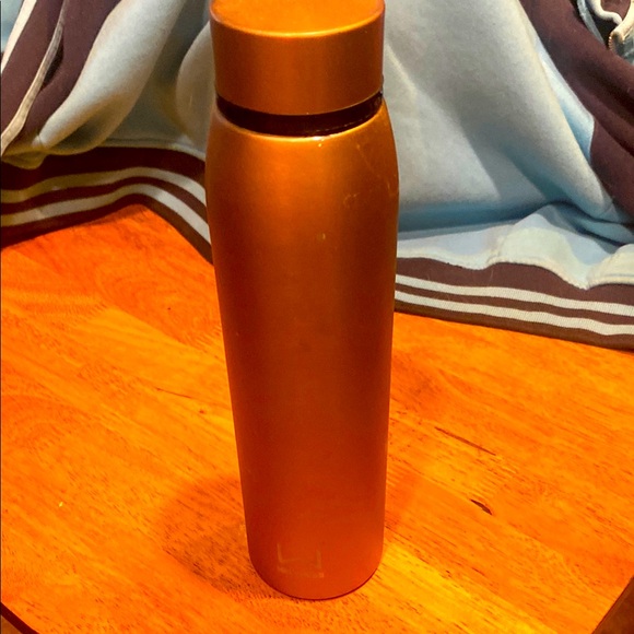3/$15  Gold Water Bottle by Wellness - Picture 1 of 2